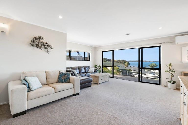 Photo of property in 39 Merehai Place, Snells Beach, 0920