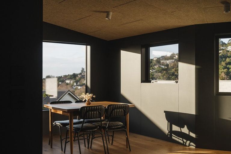Photo of property in 2/86 Landsdowne Terrace, Cashmere, Christchurch, 8022