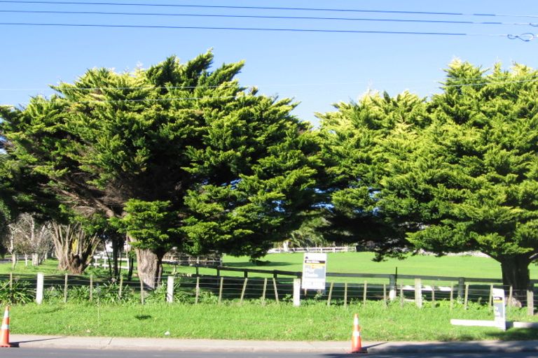 Photo of property in 35b Redoubt Road, Goodwood Heights, Auckland, 2105
