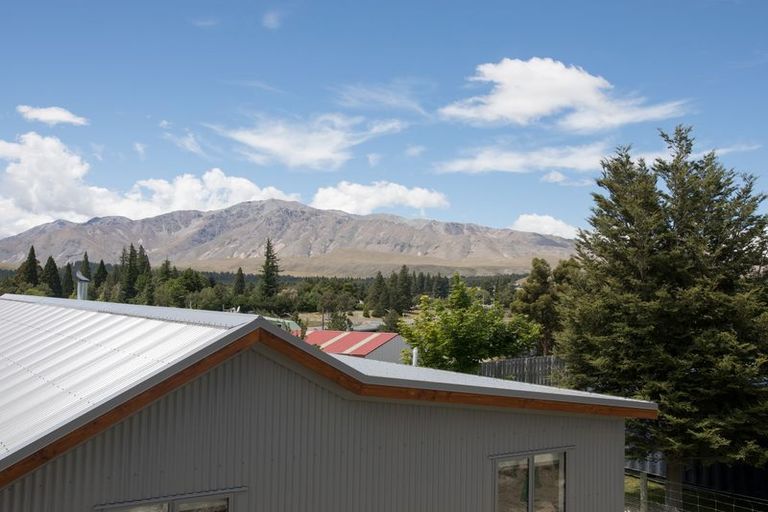 Photo of property in 26 Aorangi Crescent, Lake Tekapo, 7999