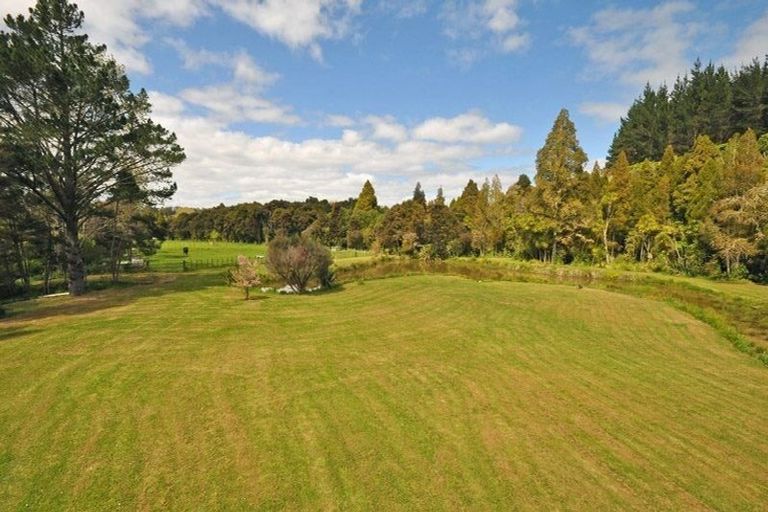 Photo of property in 121a Robinson Road, Coatesville, Albany, 0793