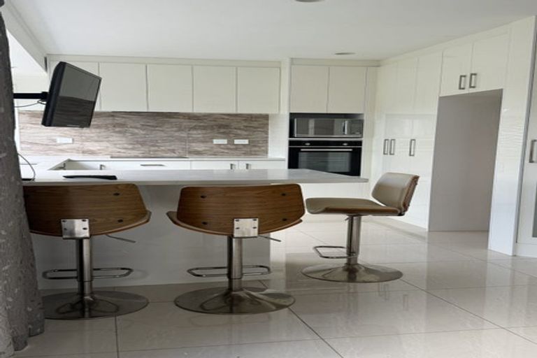 Photo of property in 5a Thurston Place, Bucklands Beach, Auckland, 2012