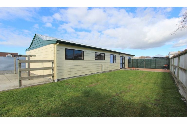 Photo of property in 7b Holdaway Street, Riversdale, Blenheim, 7201