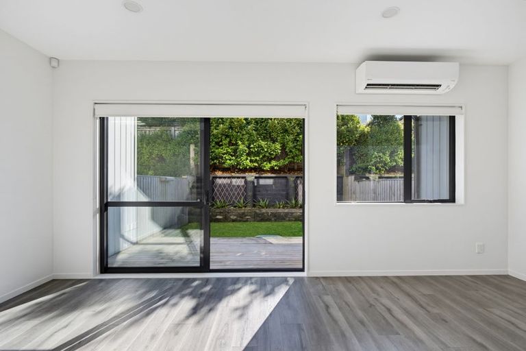Photo of property in 138b Tiriwa Drive, Massey, Auckland, 0614
