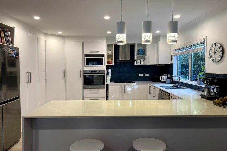 Photo of property in 39 Emlyn Place, Torbay, Auckland, 0630