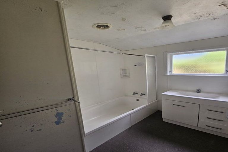 Photo of property in 32 Brentford Place, Manurewa, Auckland, 2102