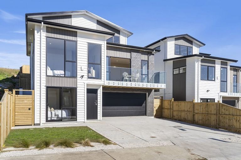 Photo of property in 32 Grand Ridge Avenue, Flat Bush, Auckland, 2019