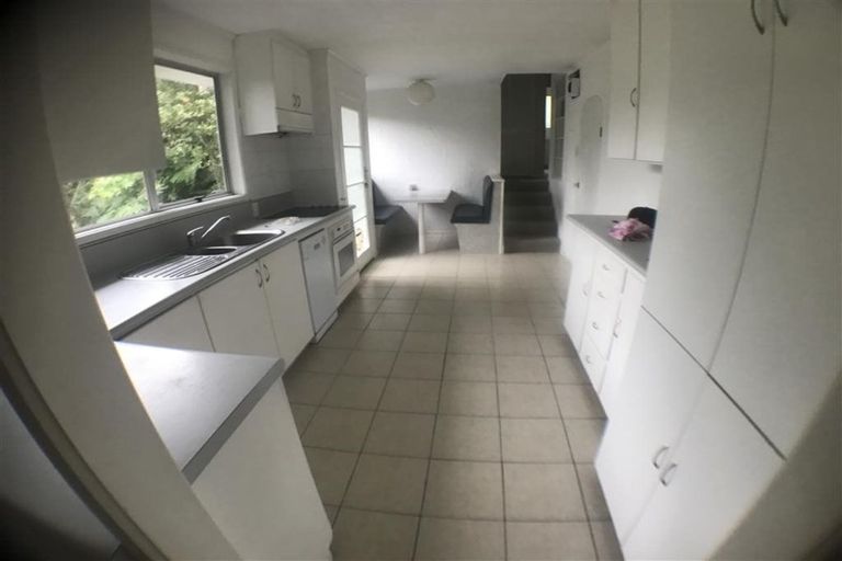 Photo of property in 77 Advene Road, Cockle Bay, Auckland, 2014