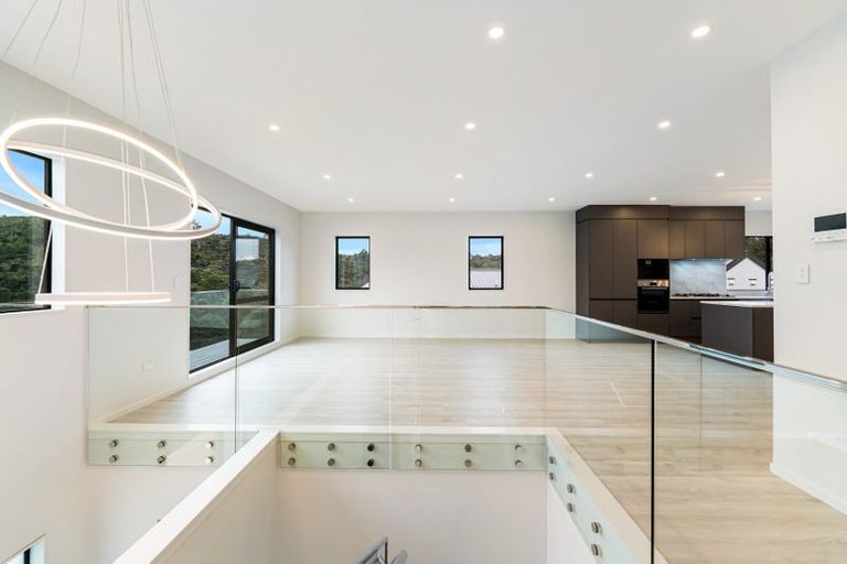 Photo of property in 72 Pacific Heights Road, Orewa, 0931