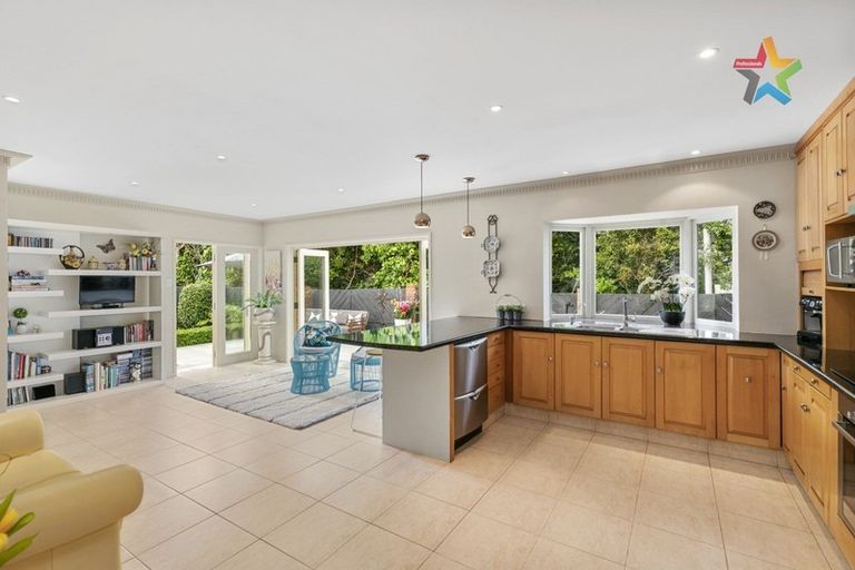 Photo of property in 80 Queens Grove, Hutt Central, Lower Hutt, 5010