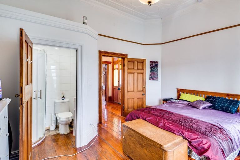 Photo of property in 200 Grove Road, Mayfair, Hastings, 4122