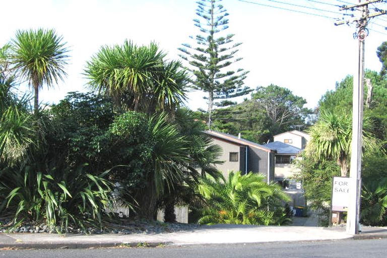 Photo of property in 3/10 Marina Road, Torbay, Auckland, 0630