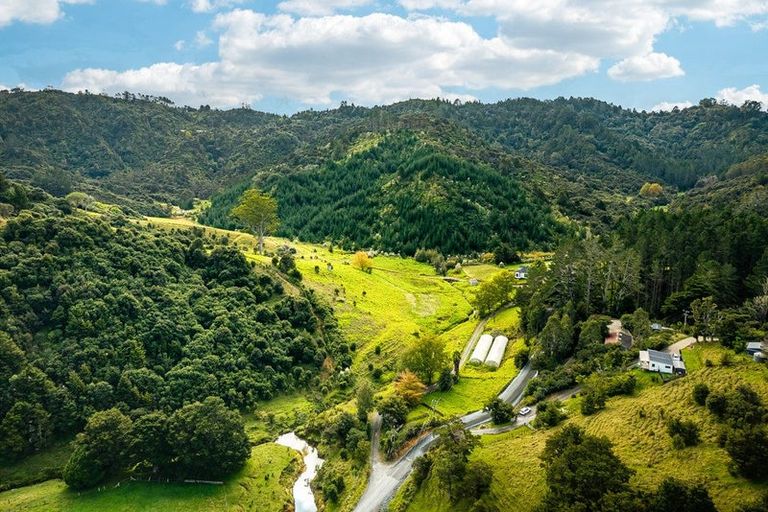 Photo of property in 21 Noakes Hill Road, Puhoi, Silverdale, 0994