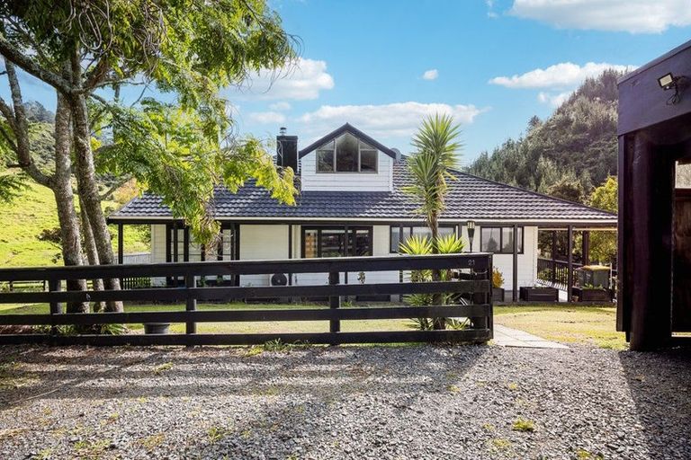Photo of property in 21 Noakes Hill Road, Puhoi, Silverdale, 0994