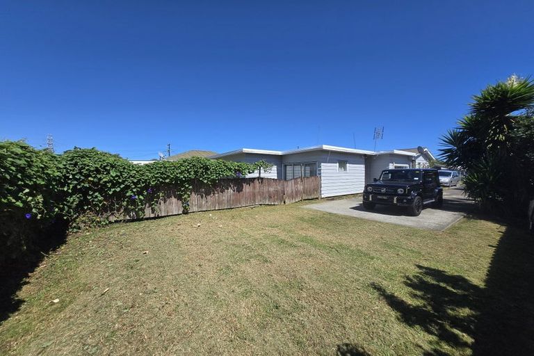 Photo of property in 19 Driver Road, Mangere East, Auckland, 2024