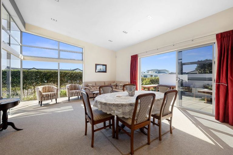 Photo of property in 4 St Andrews Parkway, Waiwhakaiho, New Plymouth, 4312