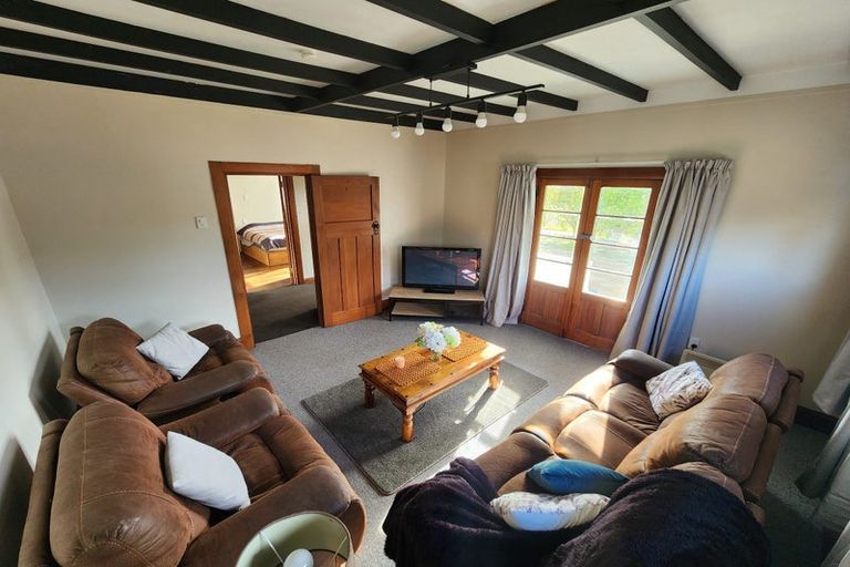 Photo of property in 8 Chelwood Street, Takaro, Palmerston North, 4412