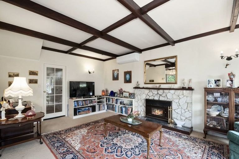 Photo of property in 8 Gradwell Place, Two Mile Bay, Taupo, 3330