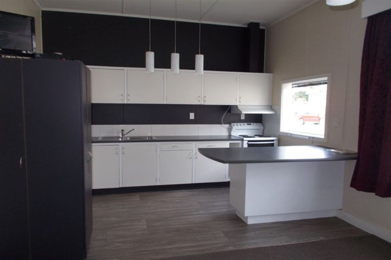 Photo of property in 15-15a Rathmore Street, West End, Timaru, 7910