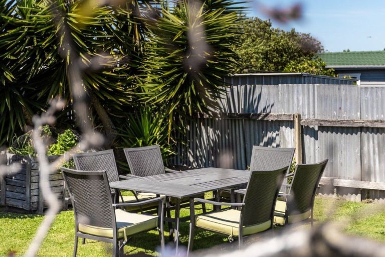 Photo of property in 16 Hitchings Avenue, Onekawa, Napier, 4110