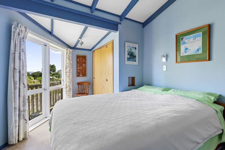 Photo of property in 18 Ngaumatau Road, Point Howard, Lower Hutt, 5013