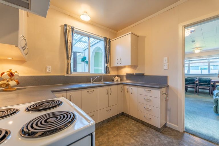 Photo of property in 33 Parsonage Road, Waimate, 7924