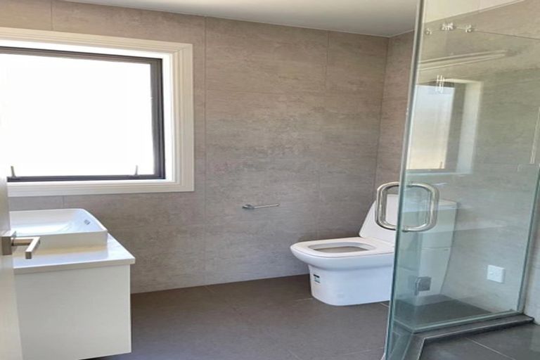 Photo of property in 9 Para Close, Fairview Heights, Auckland, 0632