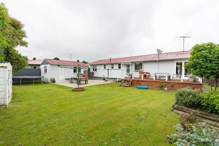 Photo of property in 6 Burns Grove, Trentham, Upper Hutt, 5018