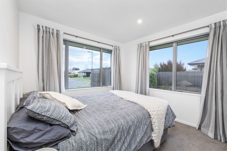 Photo of property in 32 Bradwell Crescent, Halswell, Christchurch, 8025