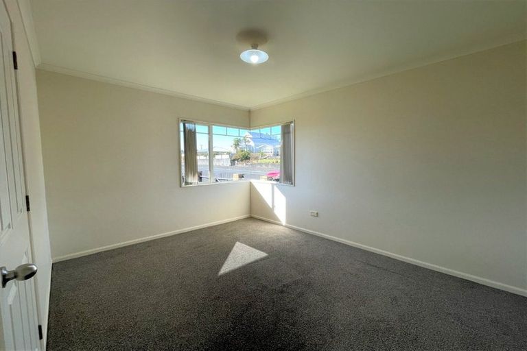 Photo of property in 332a Devon Street West, New Plymouth, 4310