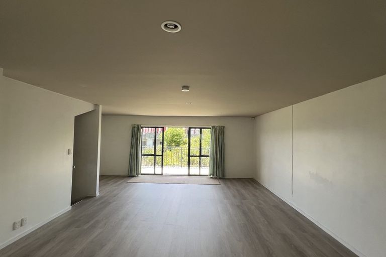 Photo of property in Krisley Court, 12/6 Ambrico Place, New Lynn, Auckland, 0600
