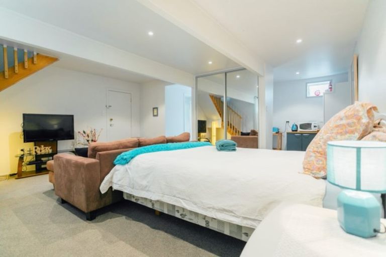 Photo of property in 1/46 Weatherly Road, Torbay, Auckland, 0630