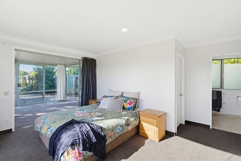 Photo of property in 51 Milne Drive, Paraparaumu, 5032