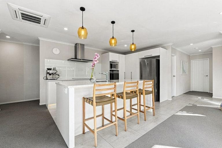 Photo of property in 123 Coast Boulevard, Papamoa Beach, Papamoa, 3118