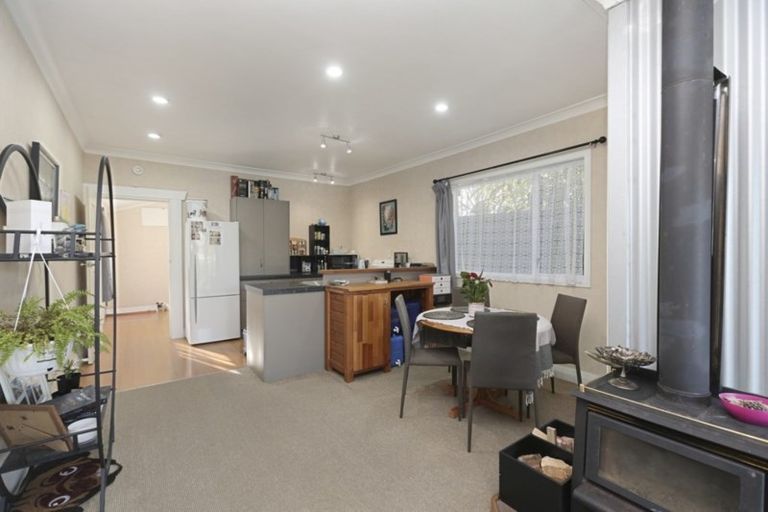 Photo of property in 46 Blake Street, Waitara, 4320