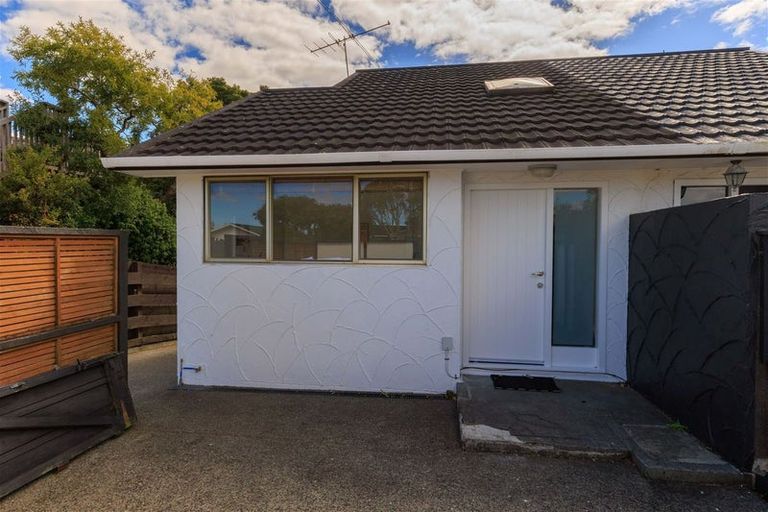 Photo of property in 34 Harbour View Road, Harbour View, Lower Hutt, 5010