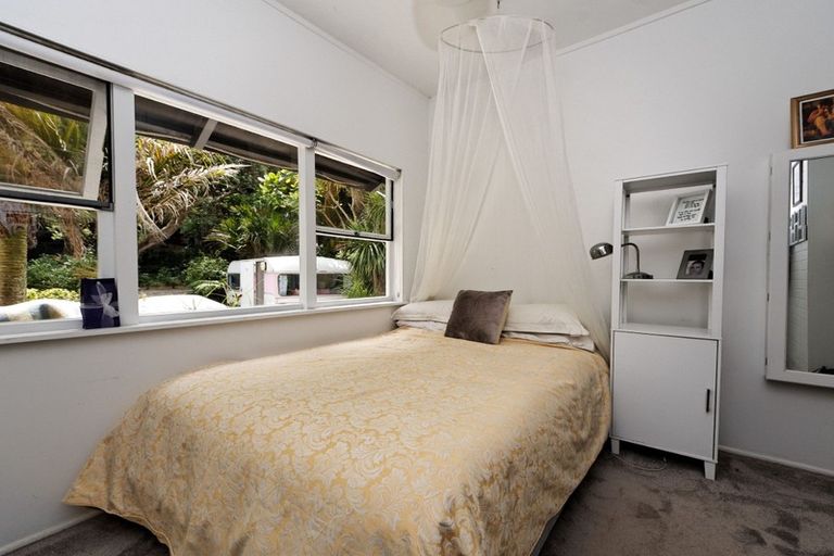 Photo of property in 54 Beach Valley Road, Piha, New Lynn, 0772