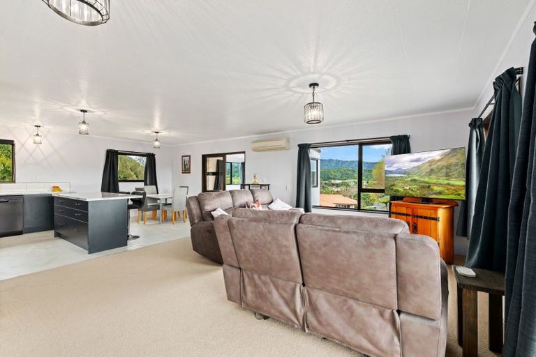 Photo of property in 6 Moana View Road, Waikawa, Picton, 7220