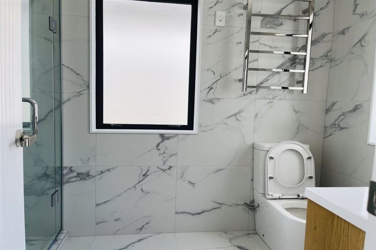 Photo of property in 4 Combat Street, Papakura, 2110