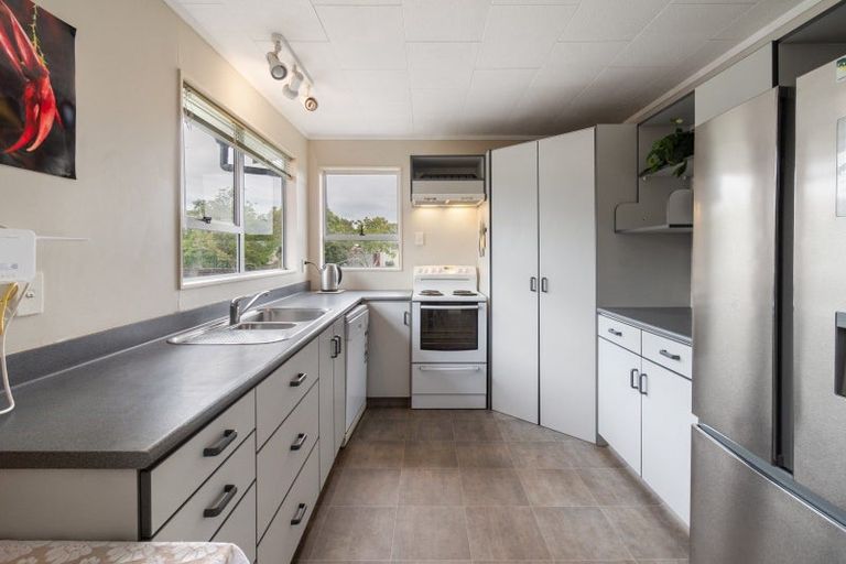 Photo of property in 12 Aitken Street, Bulls, 4818