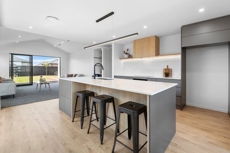 Photo of property in 96 Stationmasters Way, Prebbleton, 7604