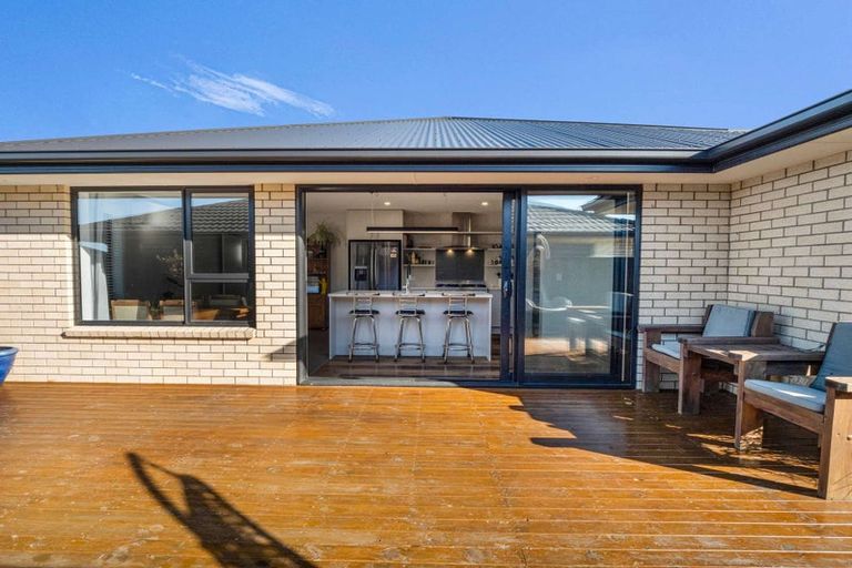 Photo of property in 64 Quinn Crescent, Woodend, 7610