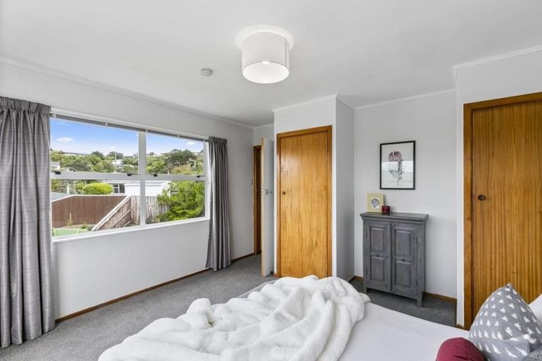 Photo of property in 19 Diane Grove, Paparangi, Wellington, 6037