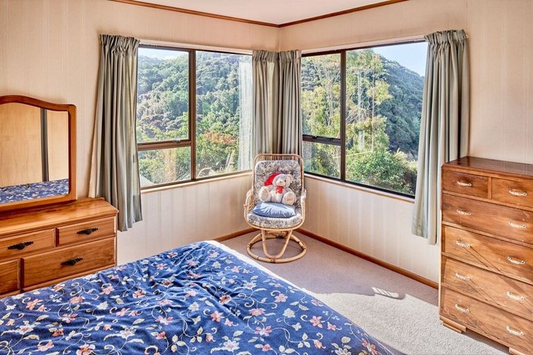 Photo of property in 3 Picketboat Lane, Whitby, Porirua, 5024