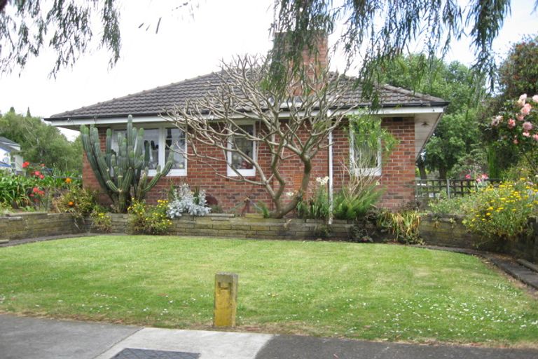 Photo of property in 9 Church Road, Mangere Bridge, Auckland, 2022