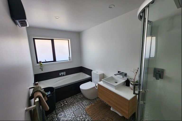 Photo of property in 20 Isleworth Road, Bishopdale, Christchurch, 8053