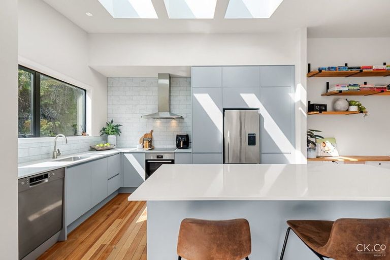 Photo of property in 12d Chatsworth Road, Silverstream, Upper Hutt, 5019