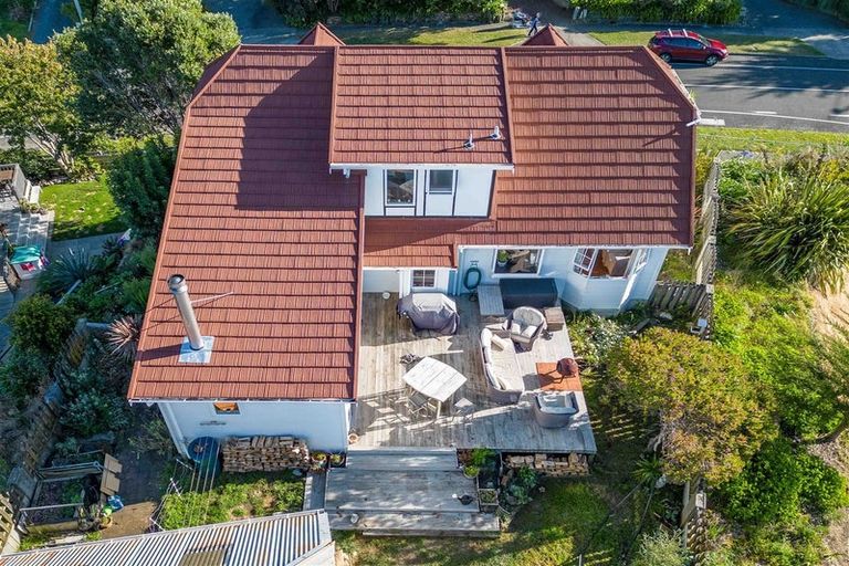 Photo of property in 151 Weggery Drive, Waikanae Beach, Waikanae, 5036