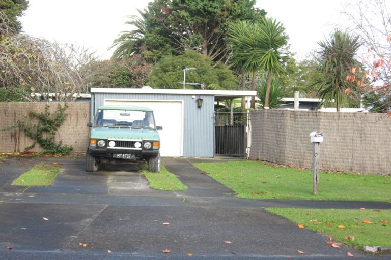 Photo of property in 5 Frank Place, Hillpark, Auckland, 2102