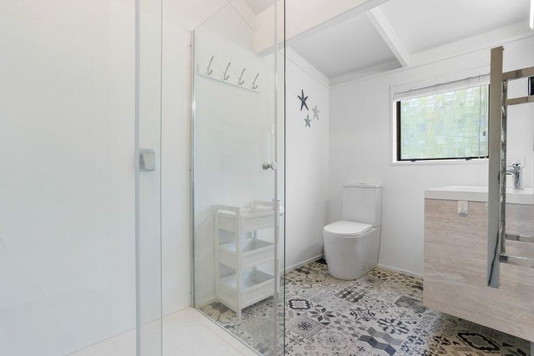 Photo of property in 215a Kiwi Road, Whangamata, 3620